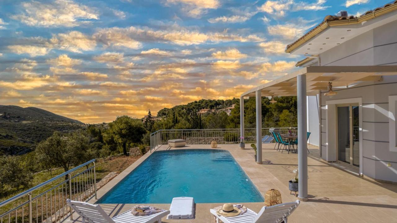 Vilă Guesto With Private Pool Anafonítria